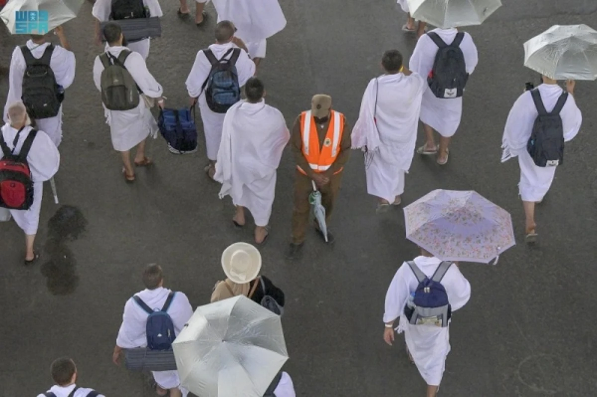 Pilgrims flock to Mina to spend Tarwiyah day
