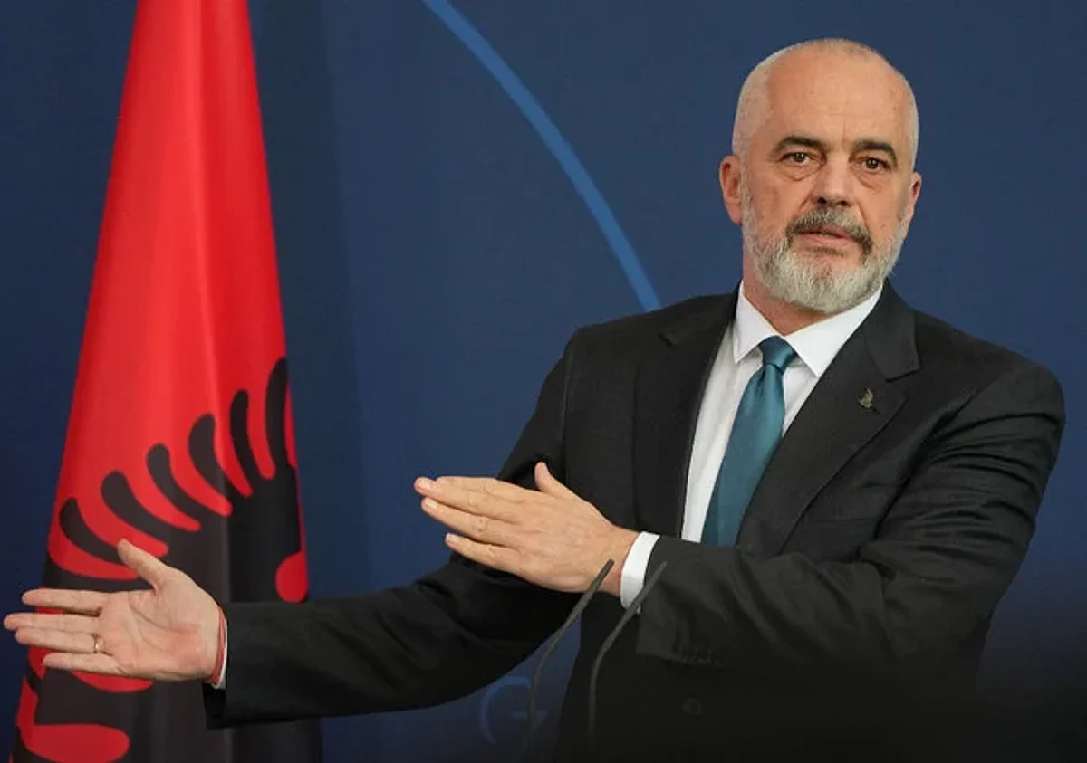 Albanian Prime Minister Edi Rama reviewed bilateral ties with Mohammed bin Salman during the crown prince's Greece visit.