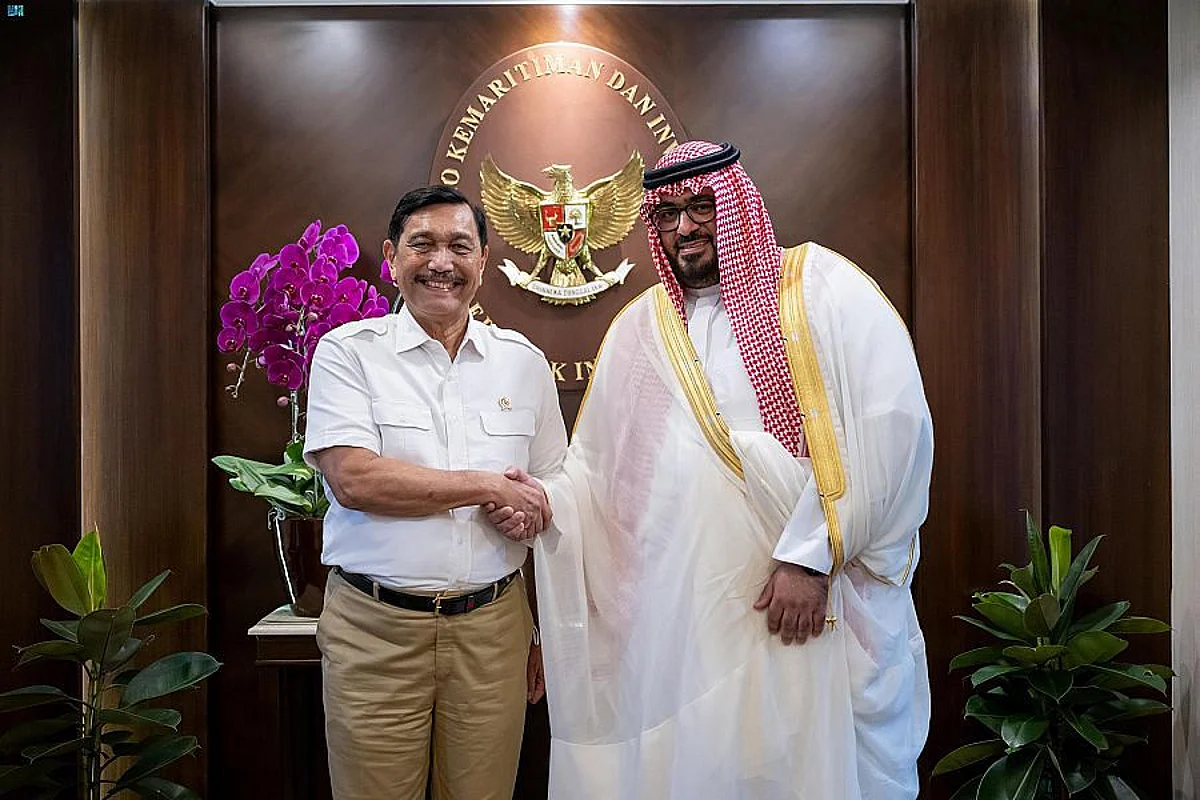 Saudi Minister of Economy and Planning Meets with Coordinating Minister for Maritime and Investment Affairs of Indonesia