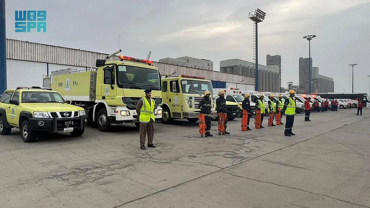 Photos: Saudi Arabia's Border Guards Rescue Crew of Panamanian Ship As Caught on Fire in Red Sea
