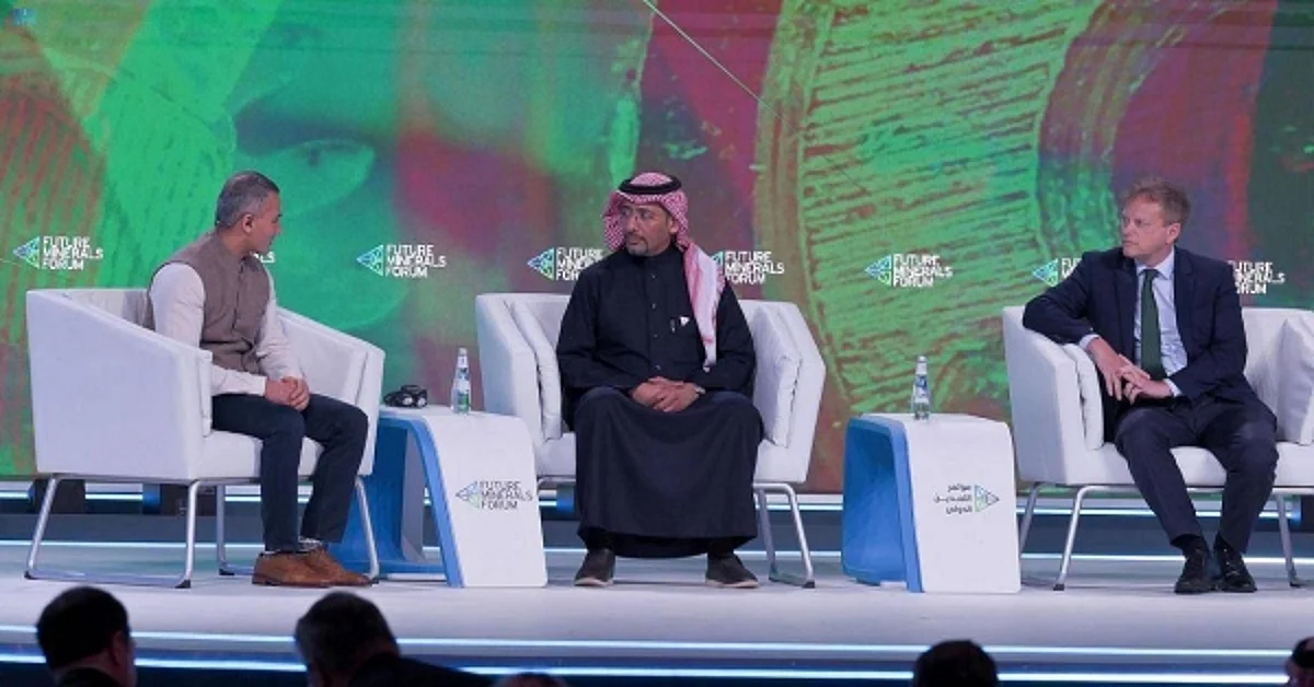 Saudi Arabia, Britain support transition to green energy