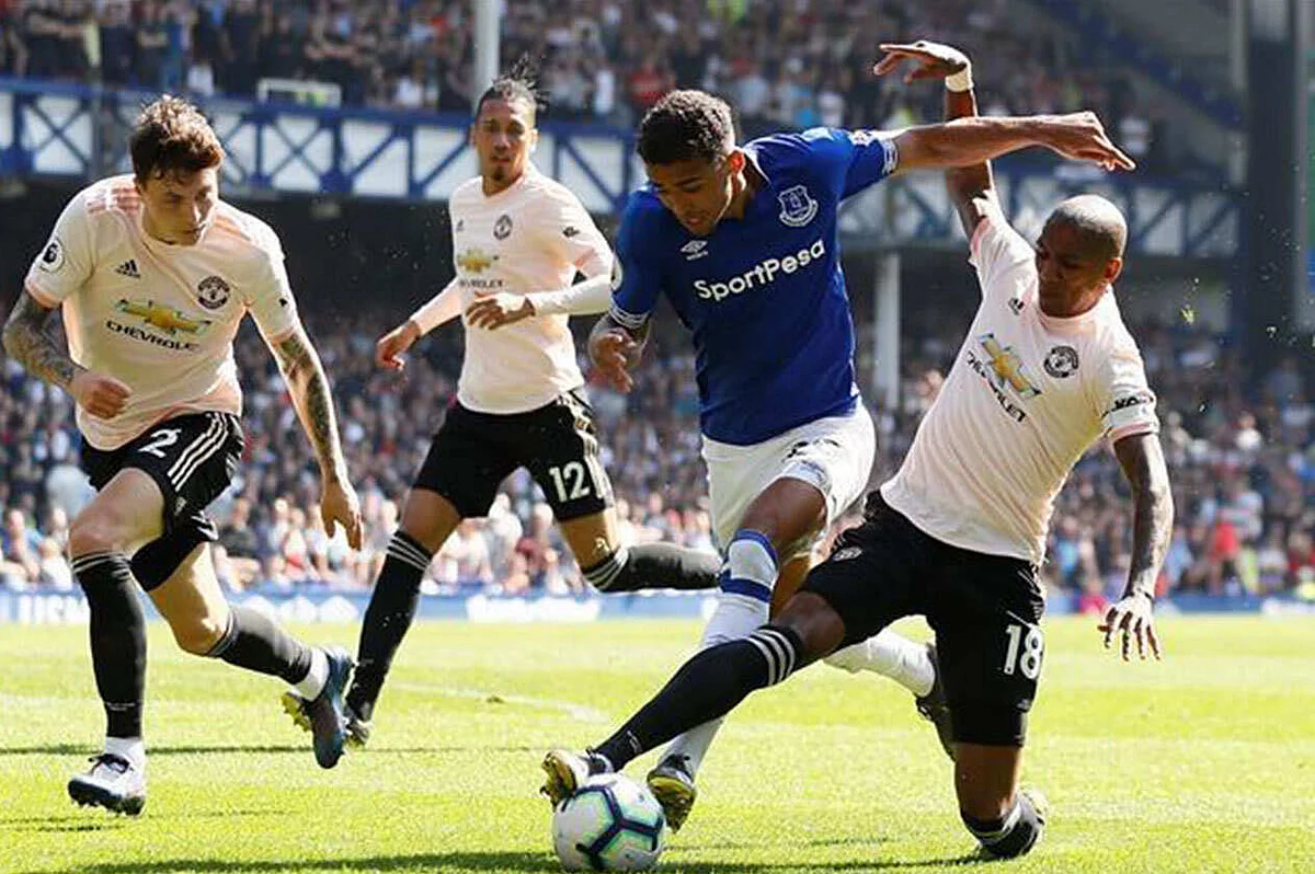 Manchester United suffer another defeat with a 4-0 loss to Everton
