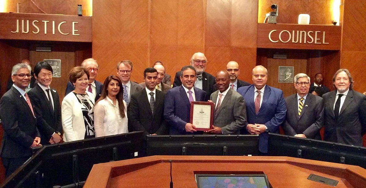 Houston’s Mayor Grants Honorary Citizenship Certificate to Saudi Consul General