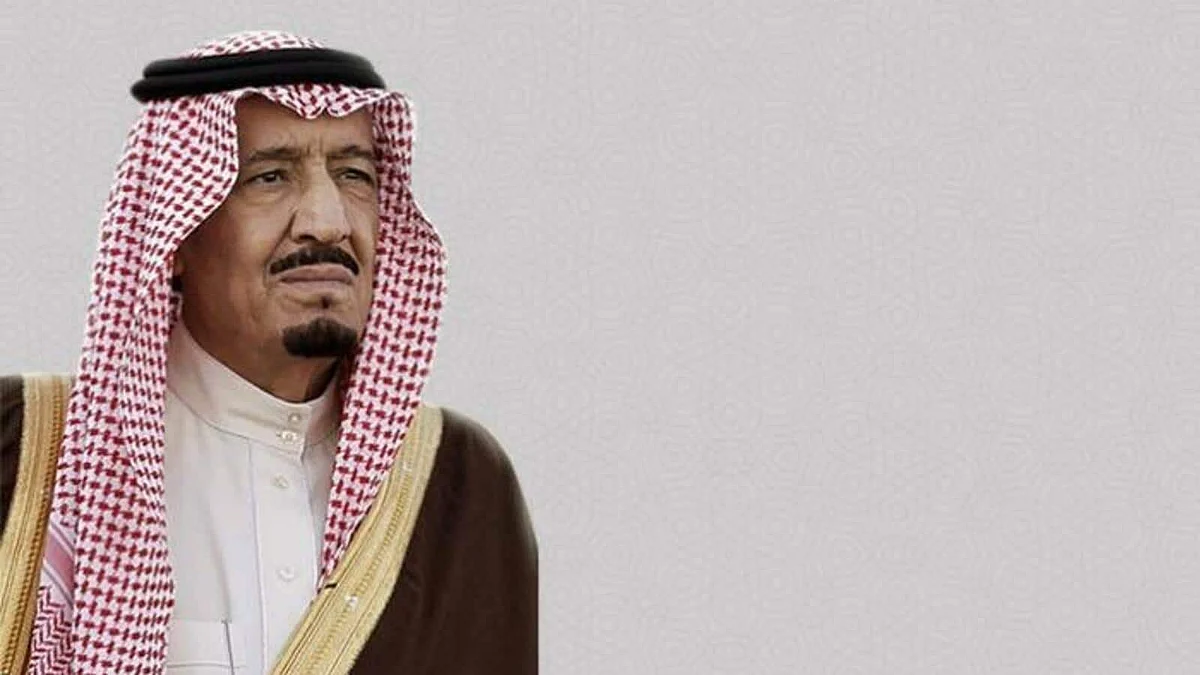King Salman Calls on holding Two Extraordinary Gulf, Arab Summits in Makkah