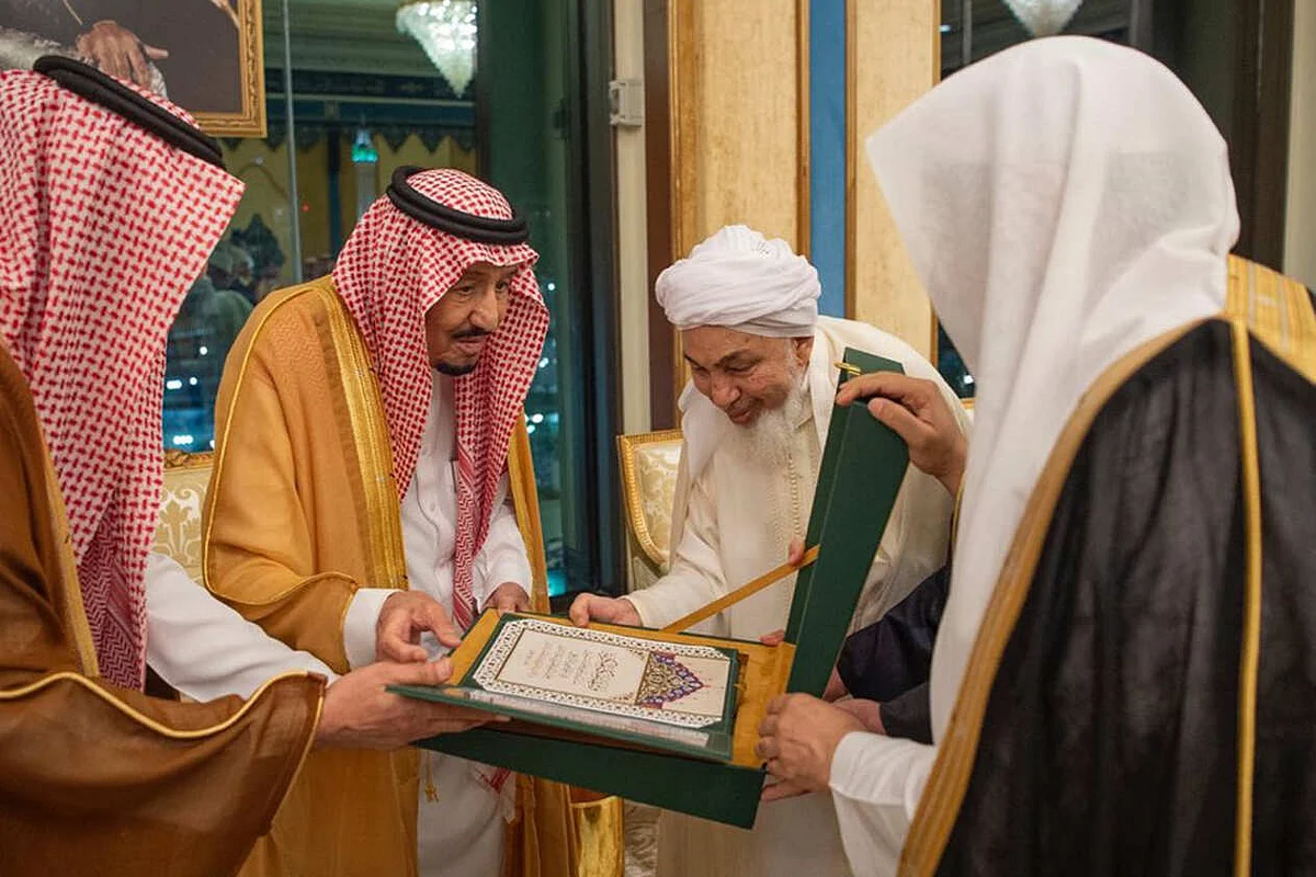 King Salman affirms the honor of serving the Two Holy Mosques, the Islamic and Arab nations
