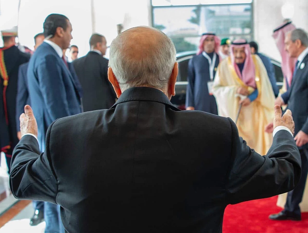 Palestinian Cabinet Welcomes king Salman's Call to Hold Emergency Arab Summit