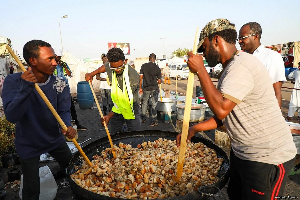 Saudi Arabia launches King Salaman's Project for Ramadan Iftar Meals in Sudan