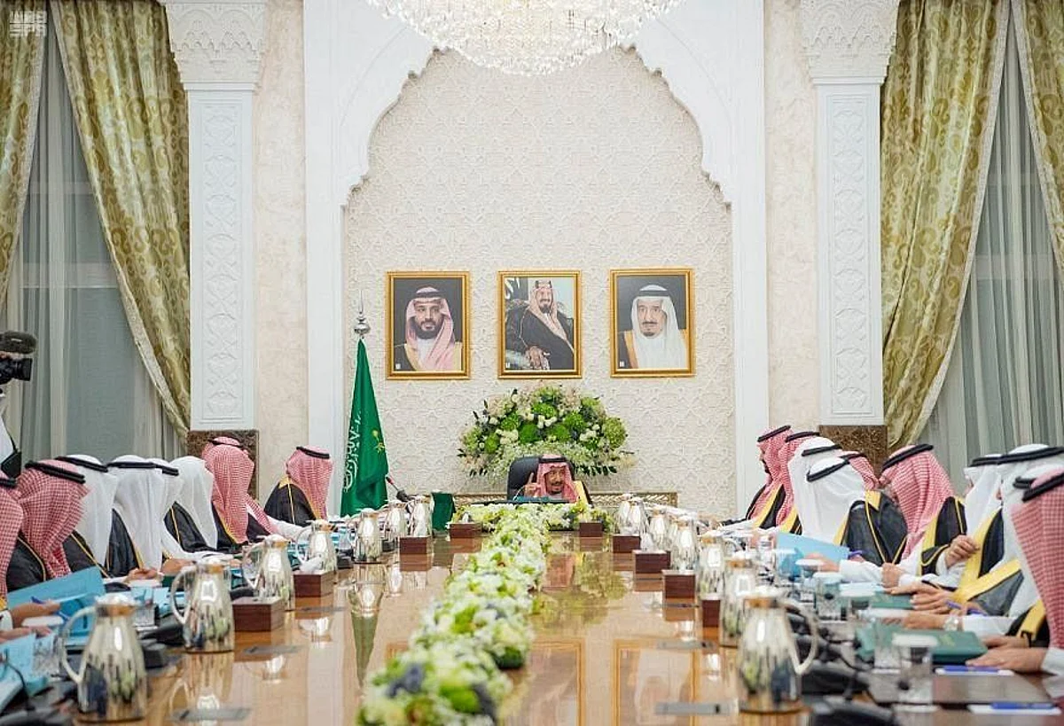 King Salman Chairs Cabinet’s Session