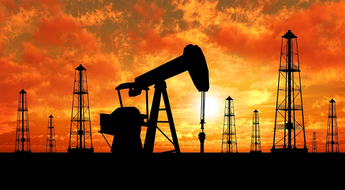 Libya's largest oil field shut down over pipeline closure