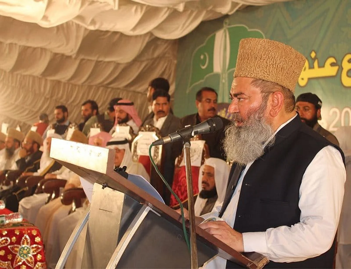 Pakistan's Minister extols Saudi Arabia's noble positions towards service of Islam