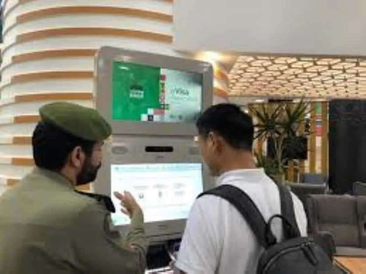 The first Chinese tourist arrives Saudi Arabia via e-tourist visa