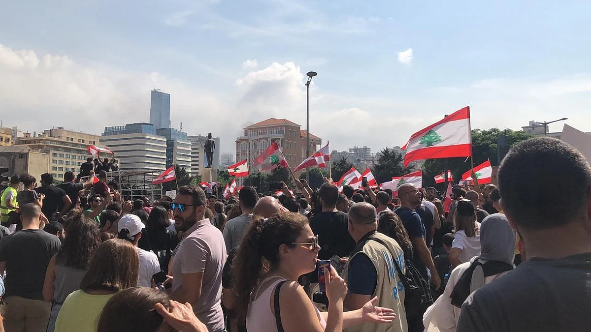Lebanon's protesters turn on their leaders, breaking taboos