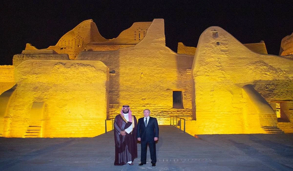 Mohammed bin Salman and Putin in a tour on At-Turaif historic district