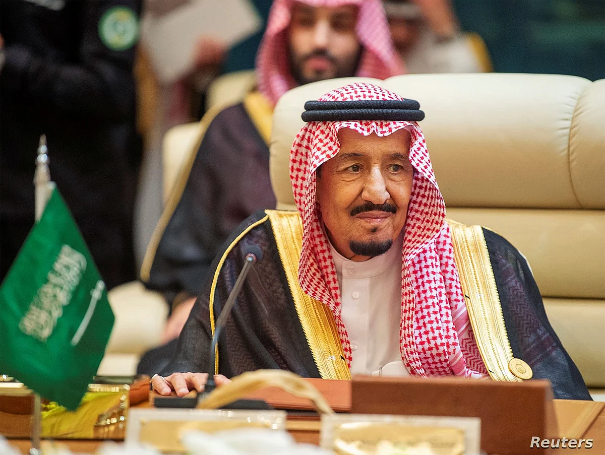 King Salman Chairs Saudi Arabia’s Cabinet Session