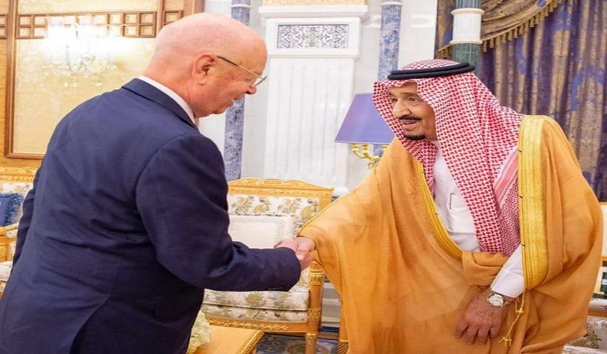 King Salman discusses aspects of cooperation with WEF's President