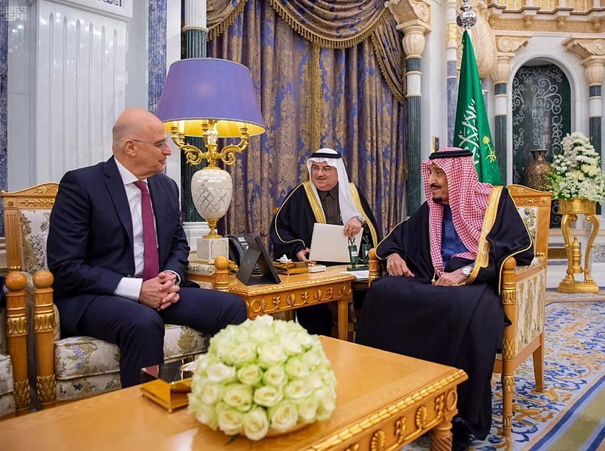 King Salman hosts Greek Minister of Foreign Affairs