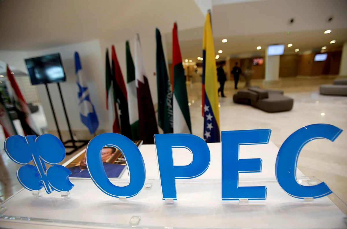 OPEC considers keeping oil cuts until year-end