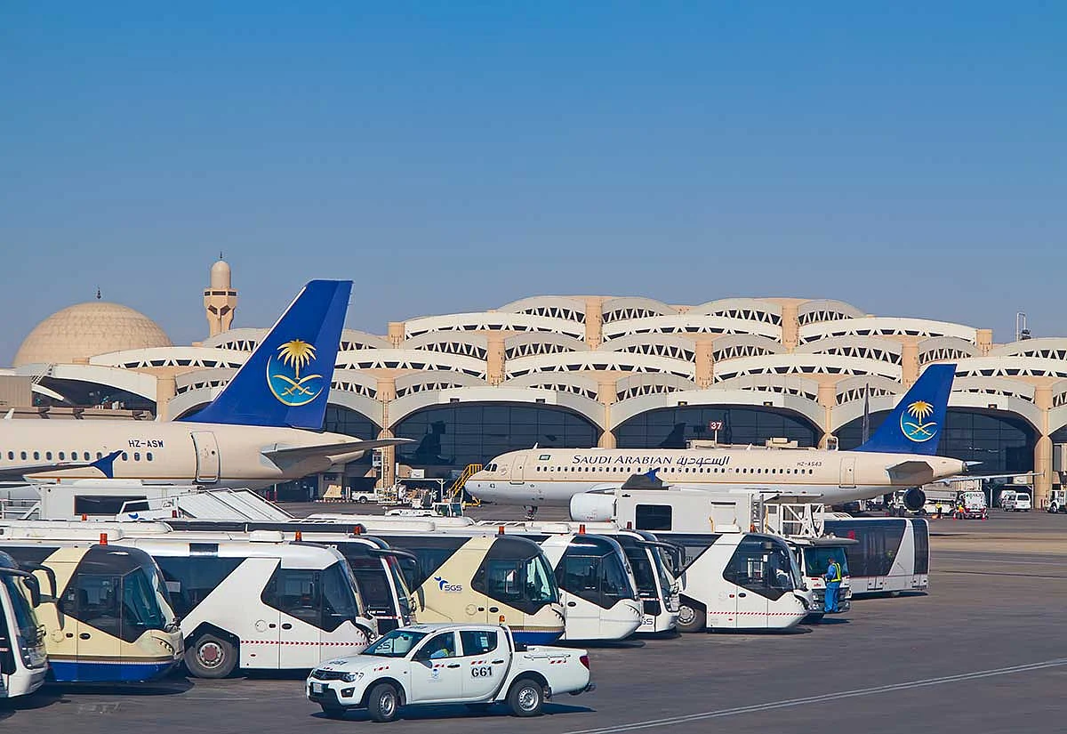 General Authority of Civil Aviation reviews steps taken to protect the rights of passengers