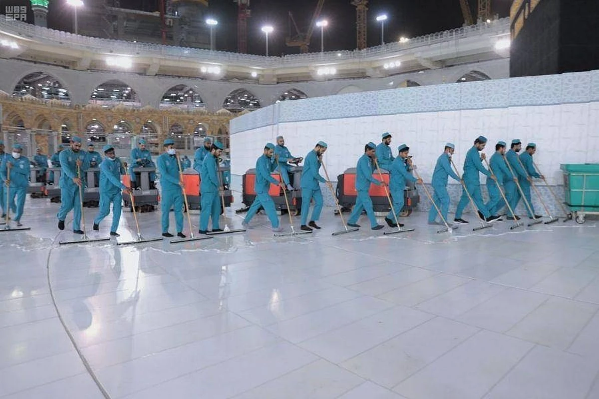 Grand Mosque sterilized round the clock to receive Umrah performers