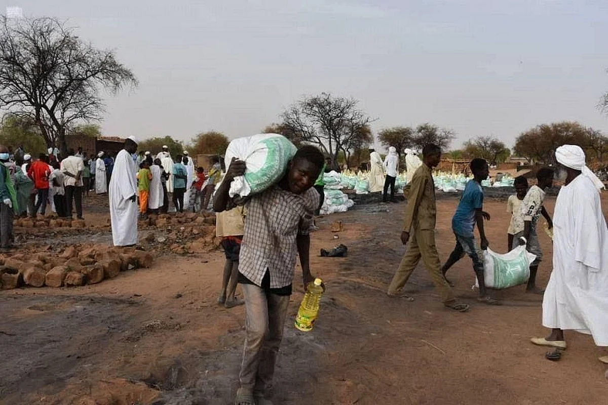 Saudi Arabia Distributes Ramadan Food Baskets in Sudan