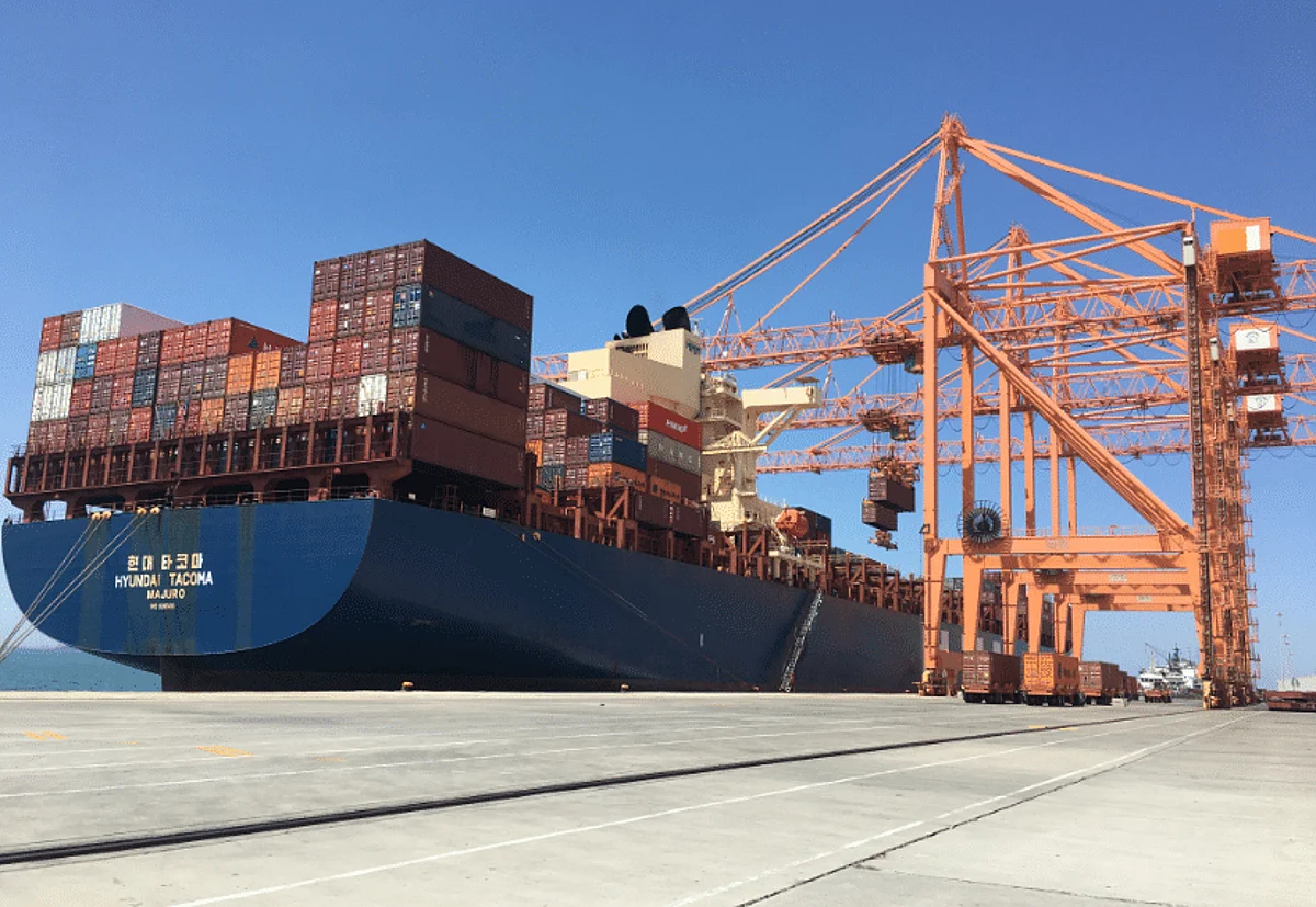 Saudi Arabia's MAWANI Starts Operating New Shipping Line to East Asia