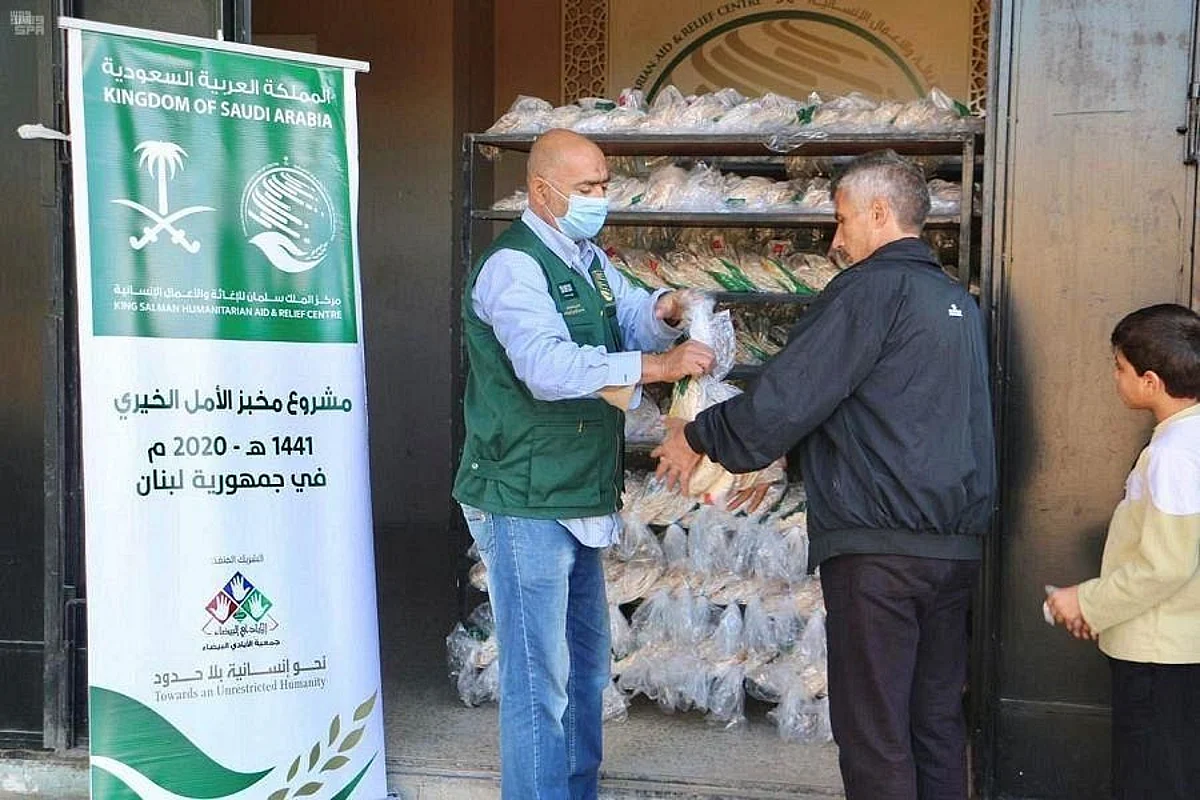 Saudi Arabia Continues Distributing Bread to Needy People in Lebanon