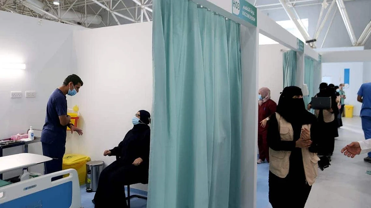 Saudi Arabia’s Ministry of Health recorded on Saturday 382 new COVID-19 cases over the past 24 hours; 9 less than Friday’s figure of 391.