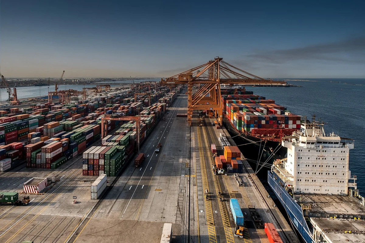 Mawani signs investment contracts to establish storage silos at Jazan, Ras Al-Khair Ports