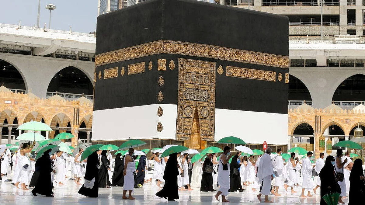 Presidency officials welcome Umrah pilgrims from abroad