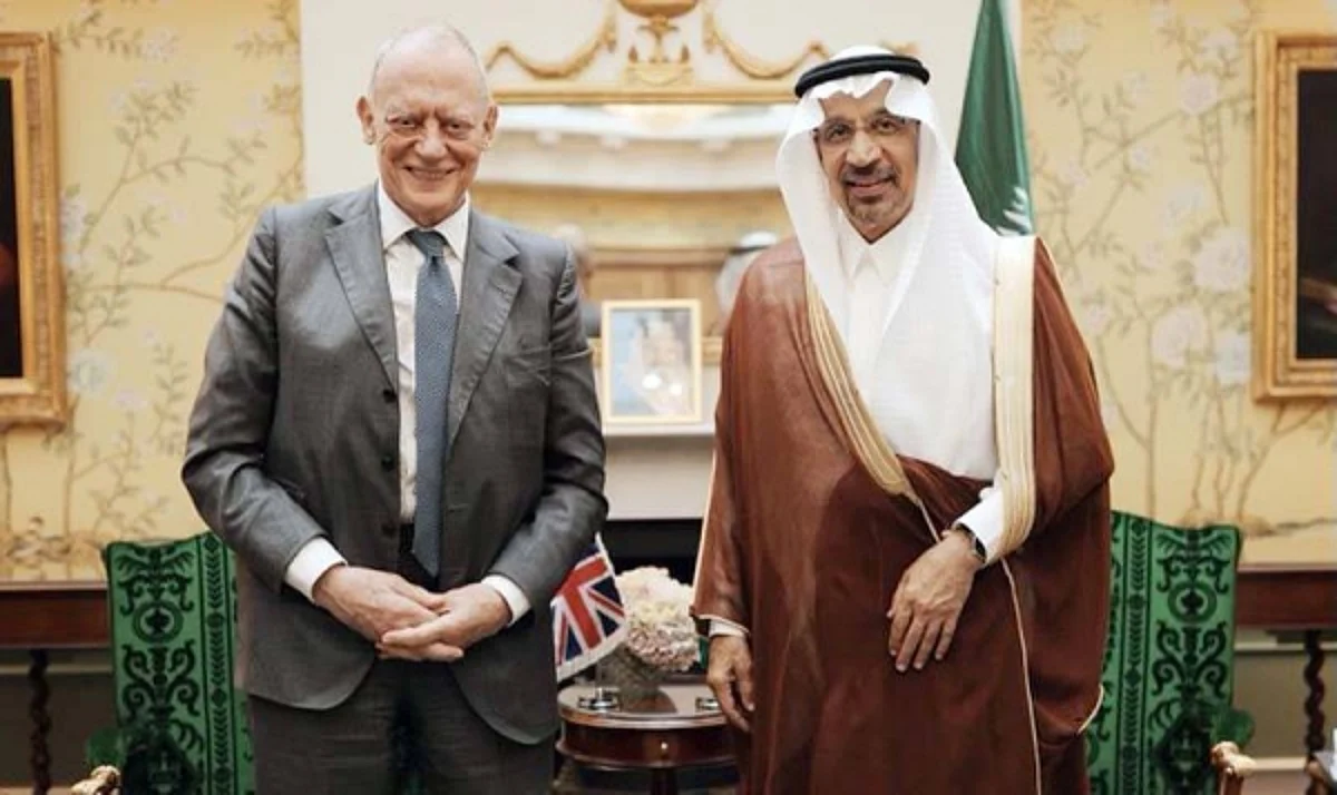 Al-Falih discusses investment opportunities in UK visit