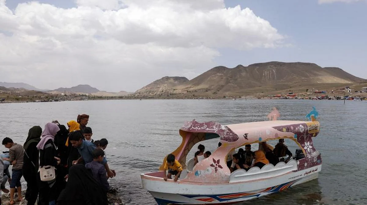 Houthis Seize 20% of Revenues of Health Sector Facilities