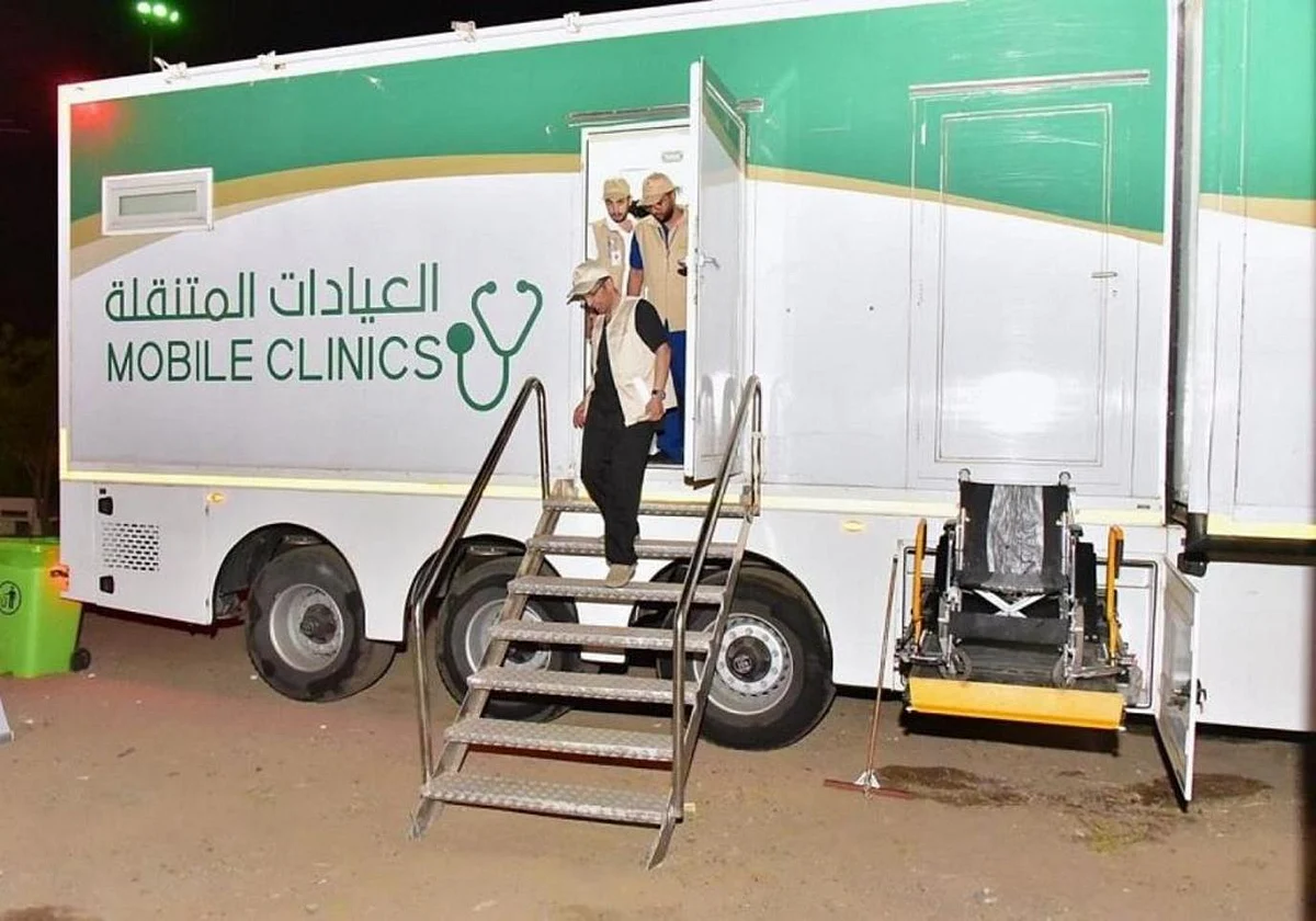 More than 280 People Benefited from KSrelief Mobile Clinics in Harad District in a Week