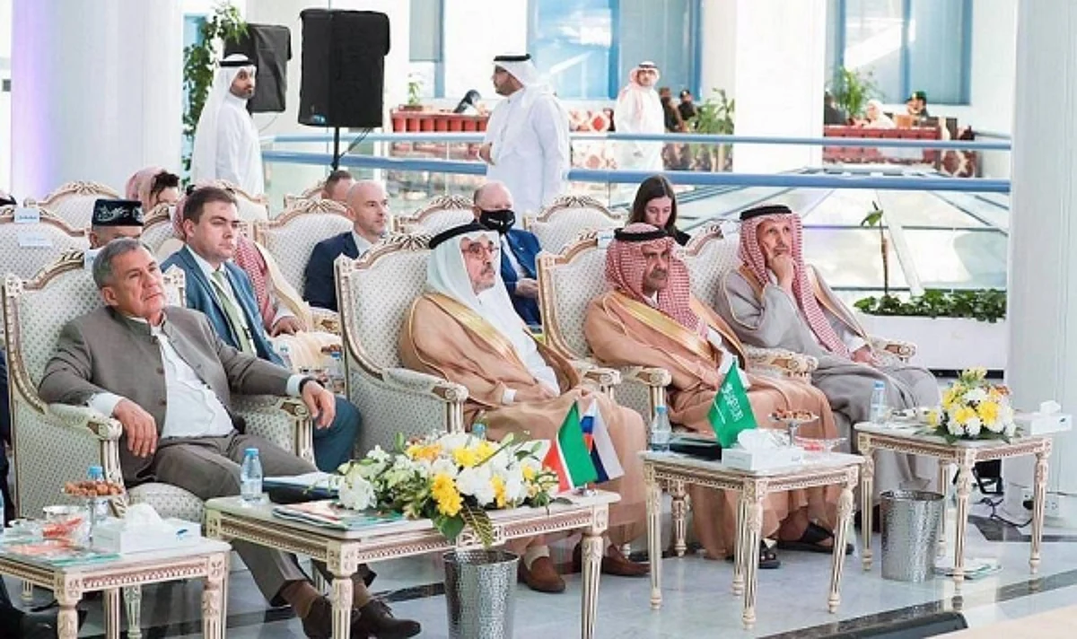 Tatarstan president visits Jeddah Chamber, meets GCC chief