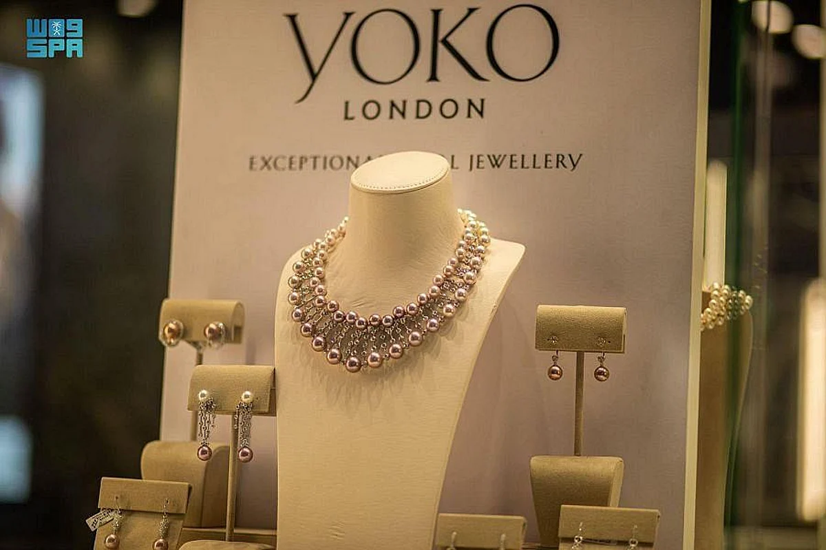 Unique Jewelry Exhibition grabs the attention of visitors and allows them to purchase immediately