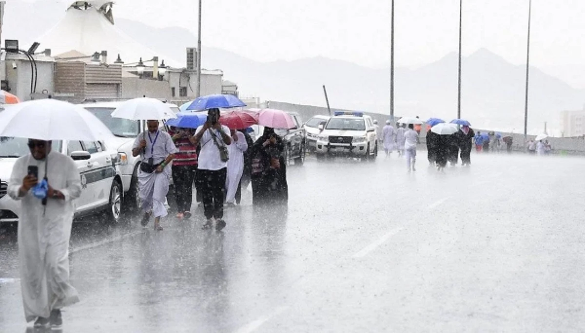 Heavy rain, showers of hail likely to hit Makkah and many other regions