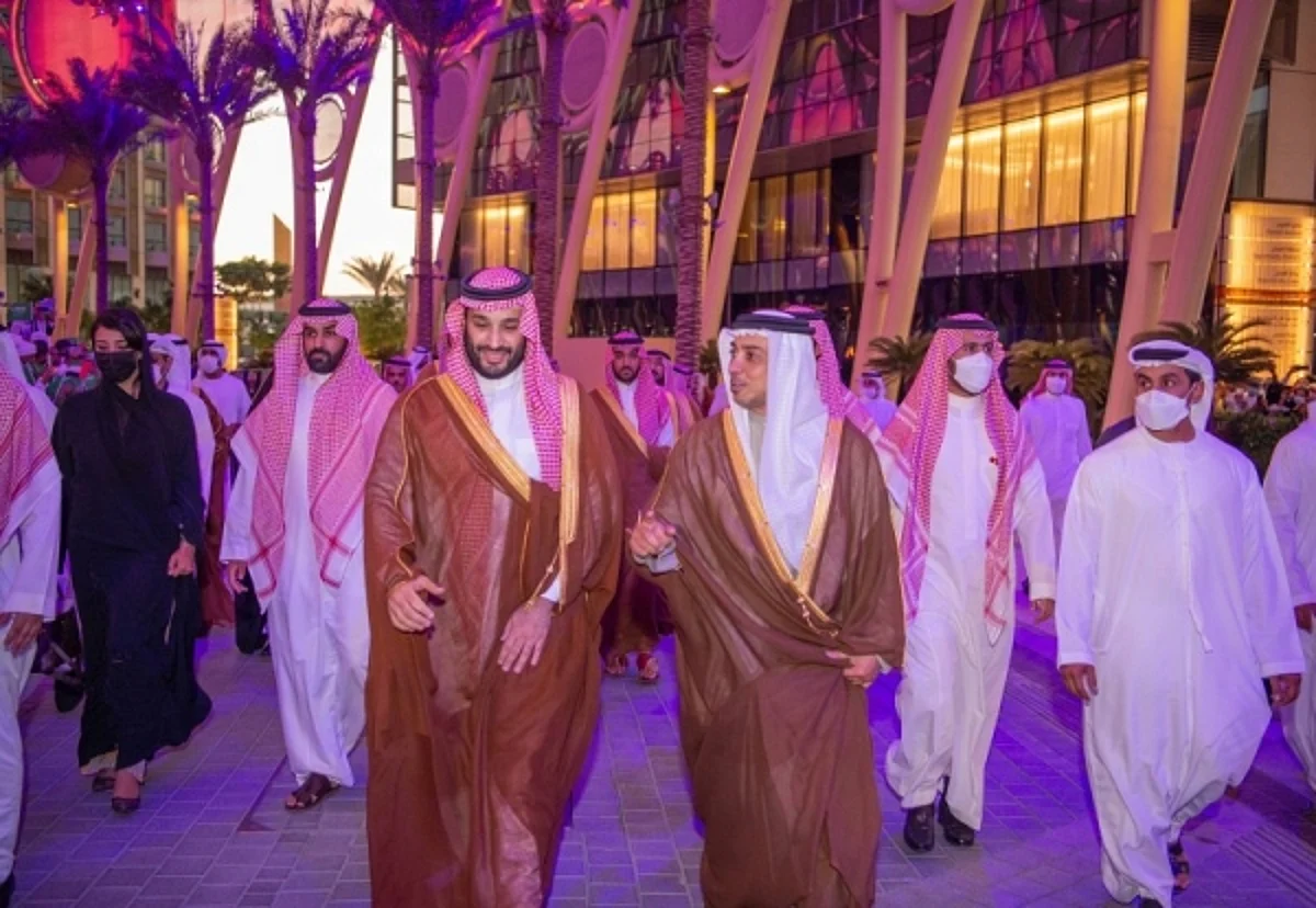 Crown Prince tours Saudi Arabia and UAE pavilions at Expo Dubai