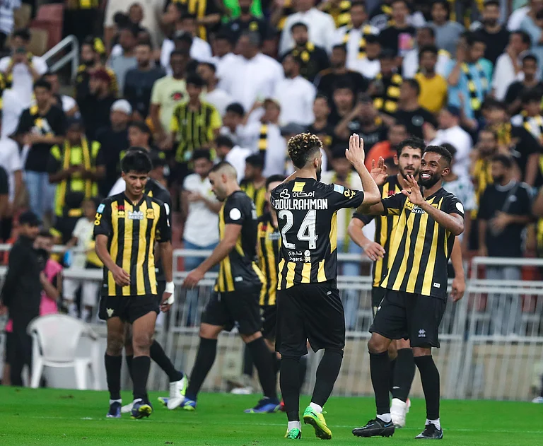 الاتحاد يفوز الفتح سادس جولات ajel/2022-10/207