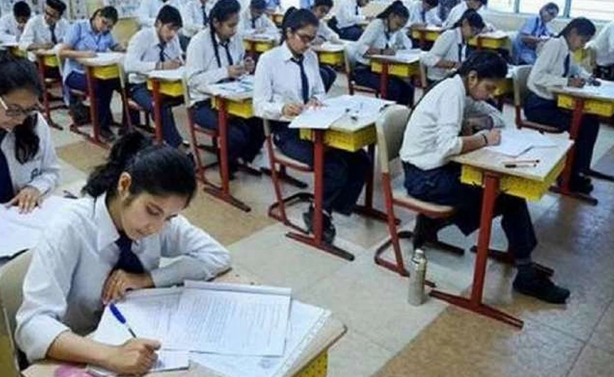 കൂട്ട കോപ്പിയടി: കേരള സാങ്കേതിക സർവകലാശാല ബിടെക് പരീക്ഷ റദ്ദാക്കി