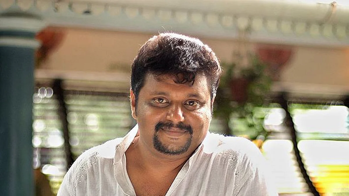 "കാഷായ വേഷധാരിയായ നരാധമന്" ; യോഗി ആദിത്യനാഥിനെതിരെ എംഎ നിഷാദ്