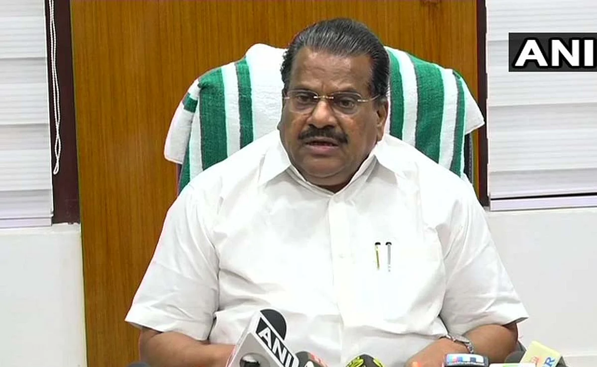 സാമ്പത്തിക ക്രമക്കേട്: ഇ.പി ജയരാജന്റെ പേഴ്സണല് സ്റ്റാഫിനെ മാറ്റി