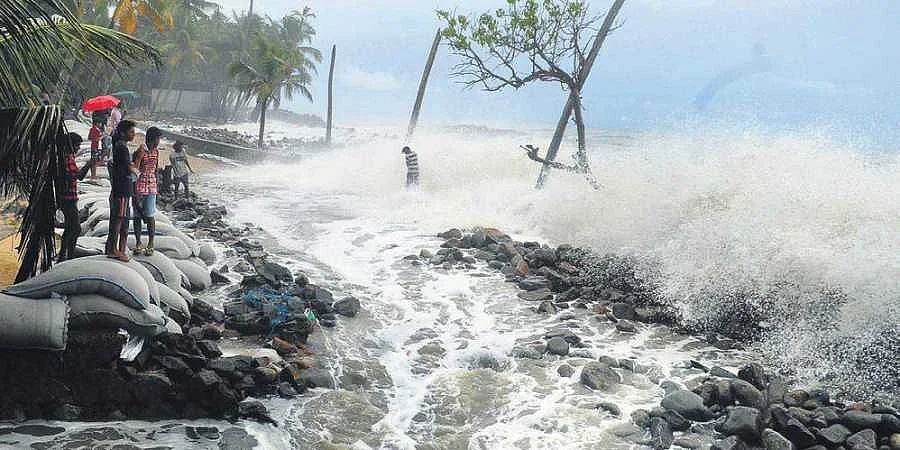 ചെല്ലാനം തീരം