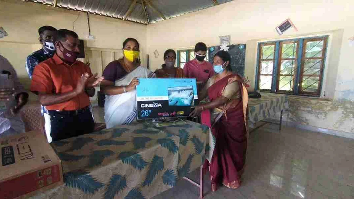 ഓണ്ലൈന് പഠനത്തിനായി ടി വി വിതരണം ചെയ്ത് സ്പൈസ് സൊസൈറ്റി