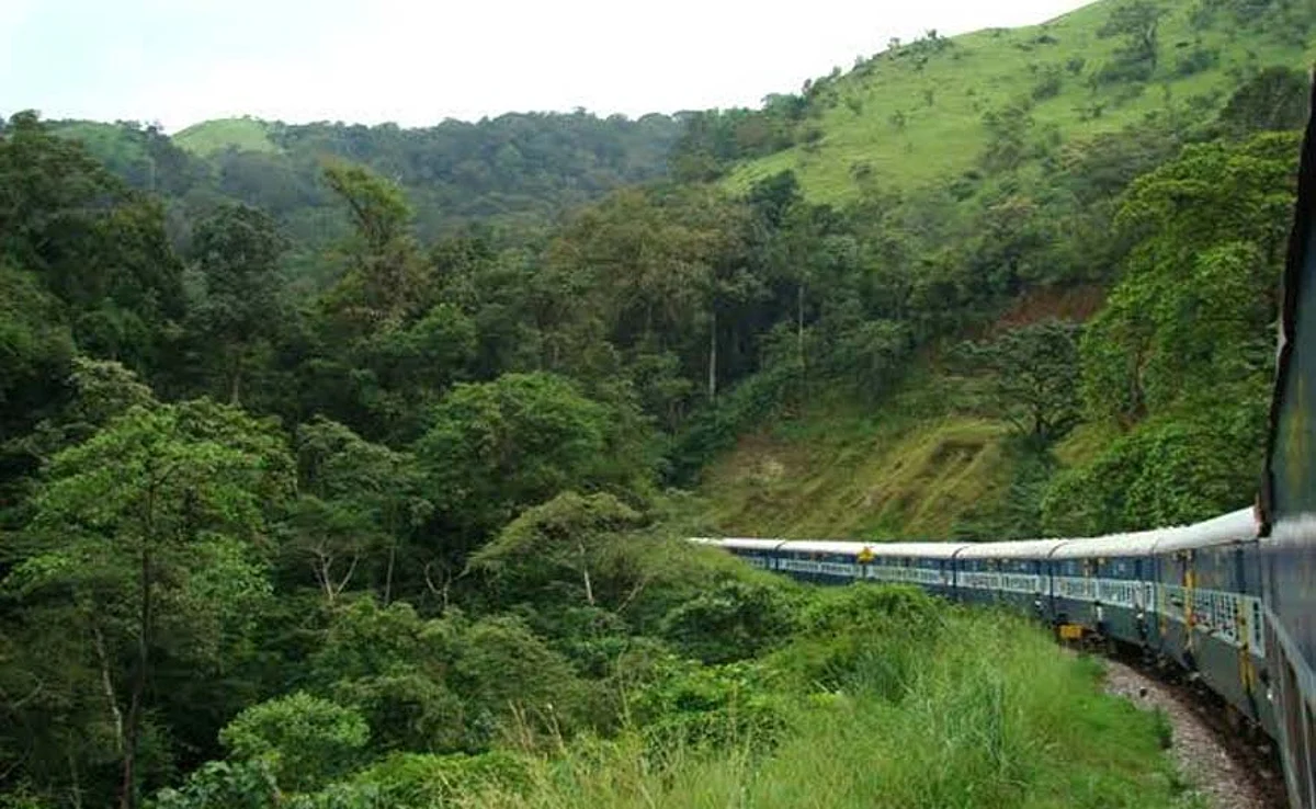 പശ്ചിമഘട്ടത്തിലൂടെ റെയിൽപാത: എതിർപ്പുമായി പരിസ്ഥിതി പ്രവർത്തകർ