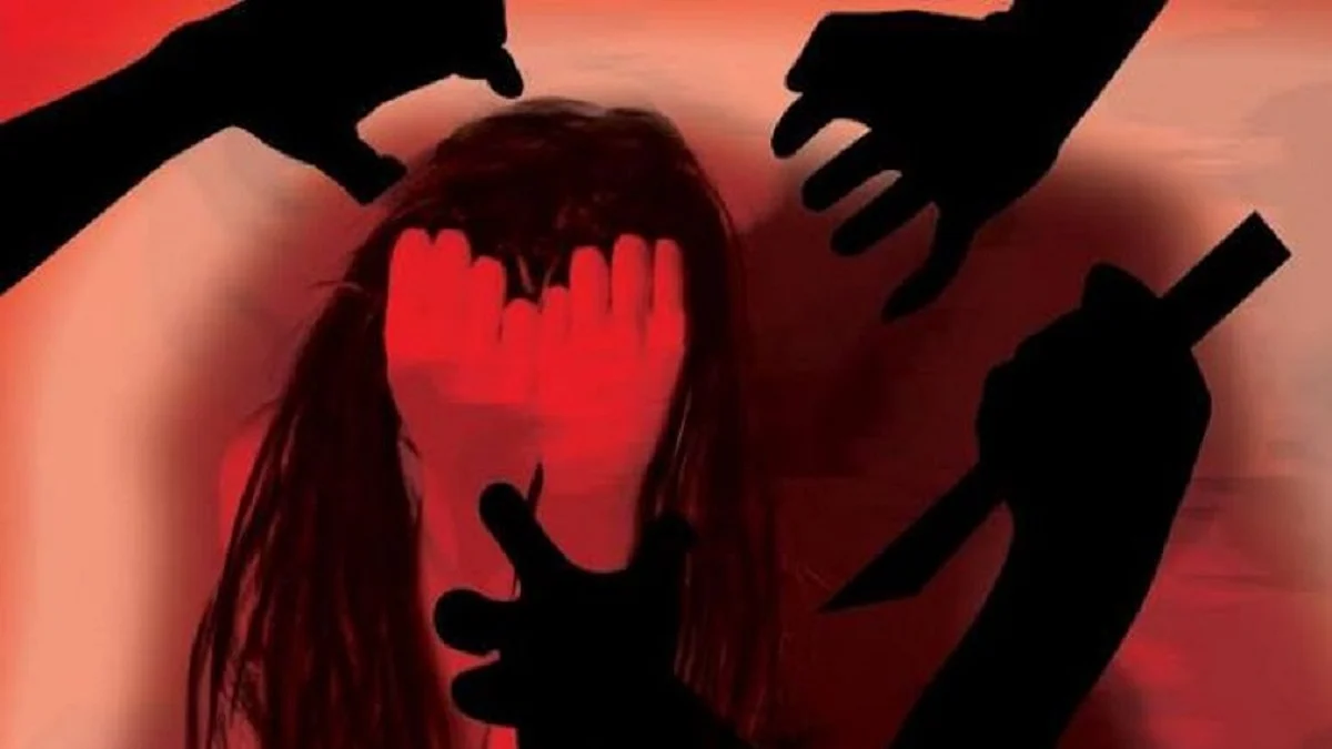 16കാരിയെ പീഡിപ്പിച്ച് ഗര്ഭിണിയാക്കിയ സംഭവത്തില് അമ്മയ്ക്കെതിരെയും കേസ്