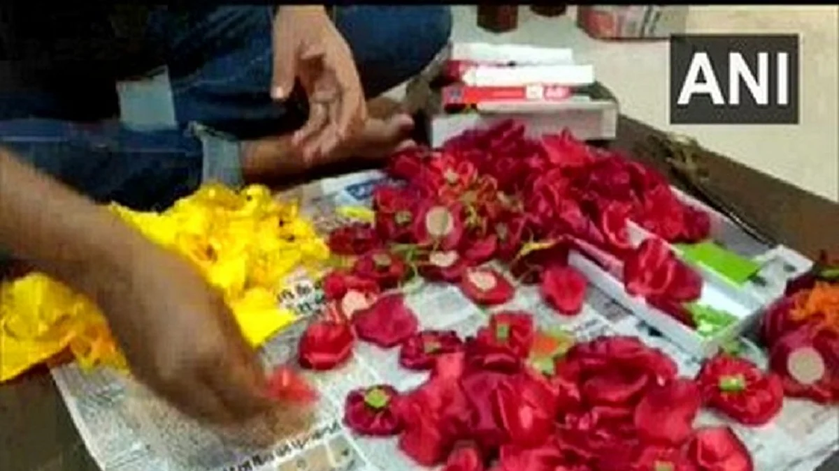 ആദിവാസി കരവിരുതില് രാഖി