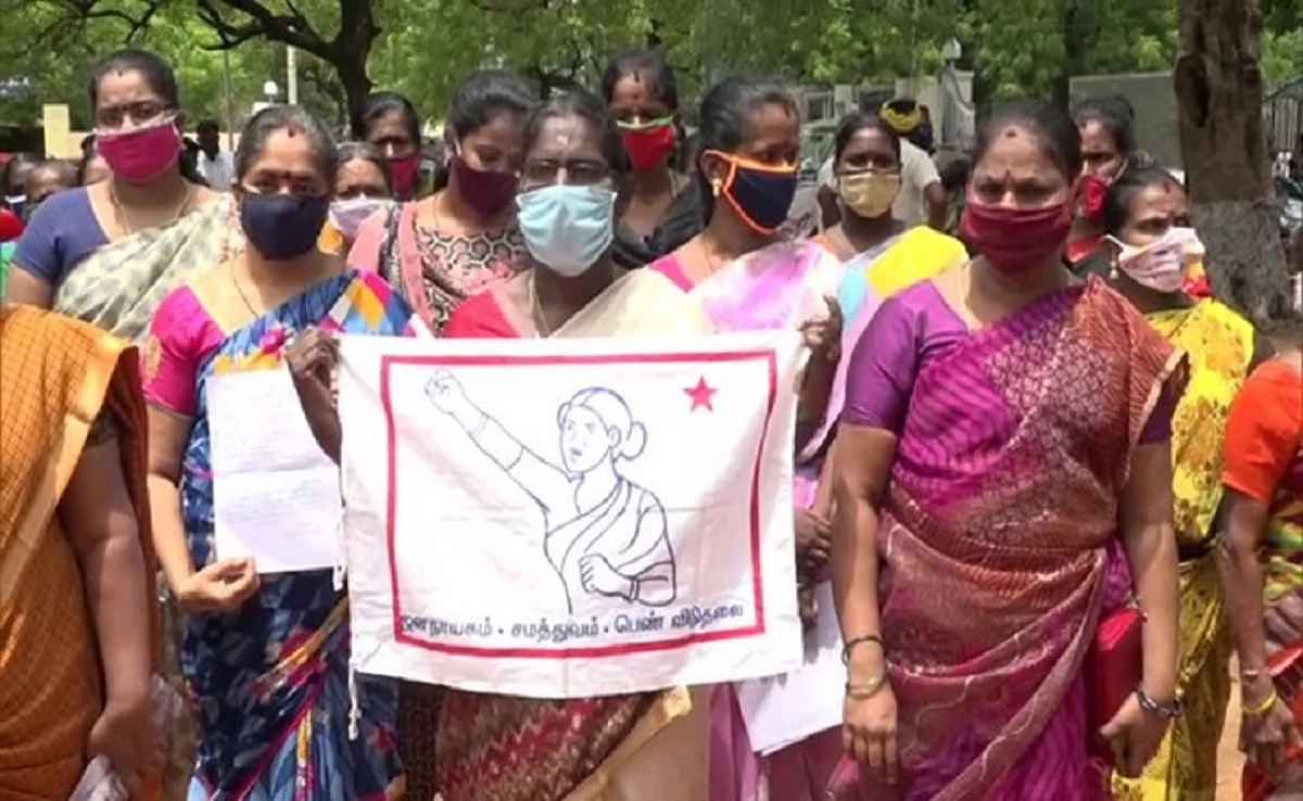 കോവിഡ് - 19: മൈക്രോ ഫിനാൻസ് സ്ഥാപനങ്ങൾക്കെതിരെ പരാതി