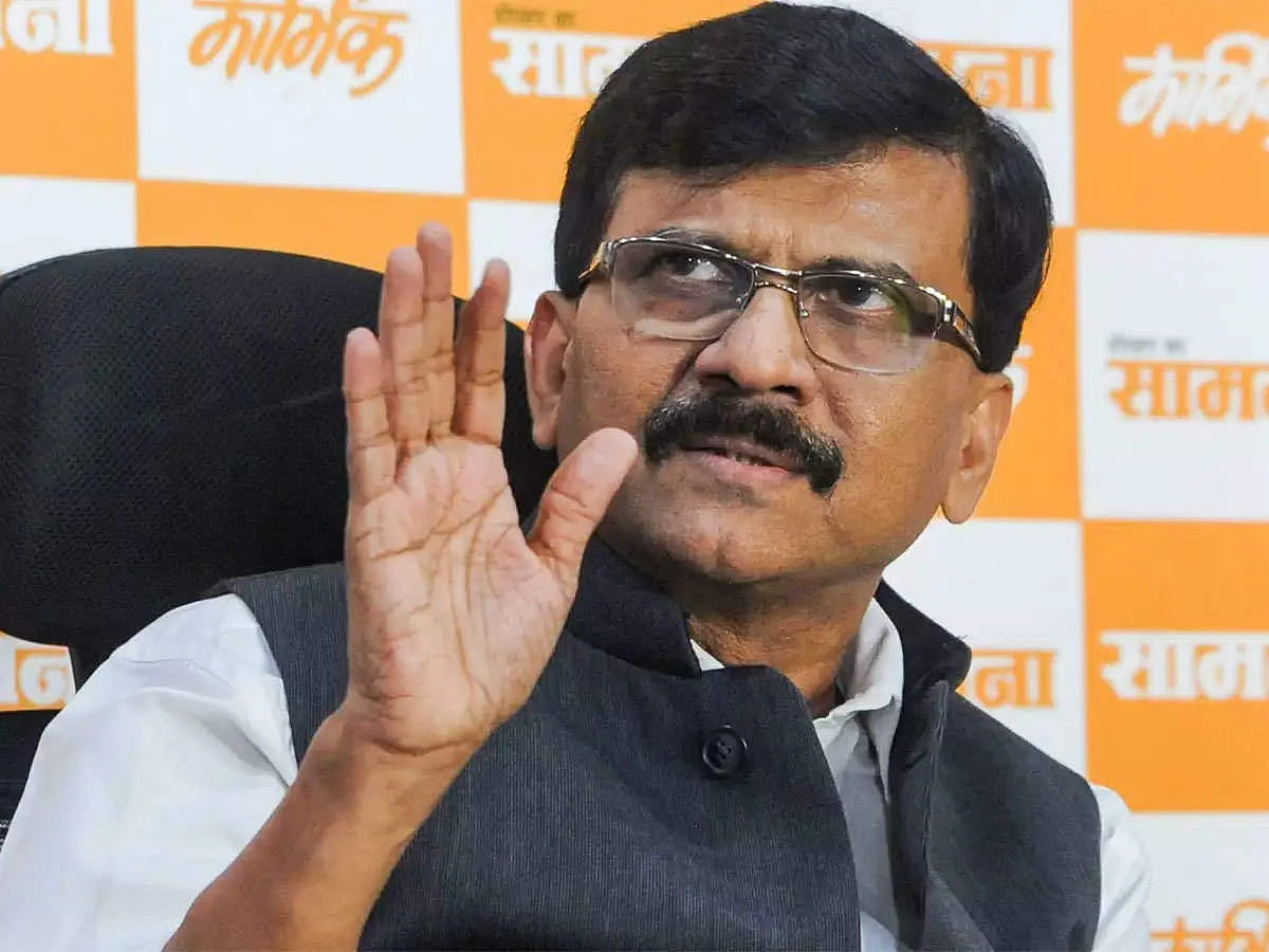 ഡോക്ടര്മാരെയും ആരോഗ്യപ്രവര്ത്തകരെയും അപമാനിച്ചിട്ടില്ല: സഞ്ജയ് റാവത്ത്