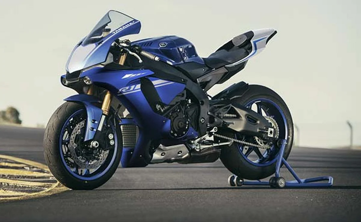 YZF-R1 മോട്ടോജിപി പെട്രോനാസ് ലിമിറ്റഡ് എഡിഷനുമായി യമഹ