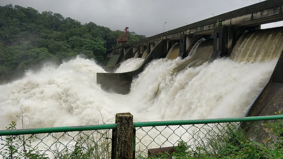 കനത്ത മഴ: പെരിങ്ങല്ക്കുത്ത് ഡാം തുറന്നു
