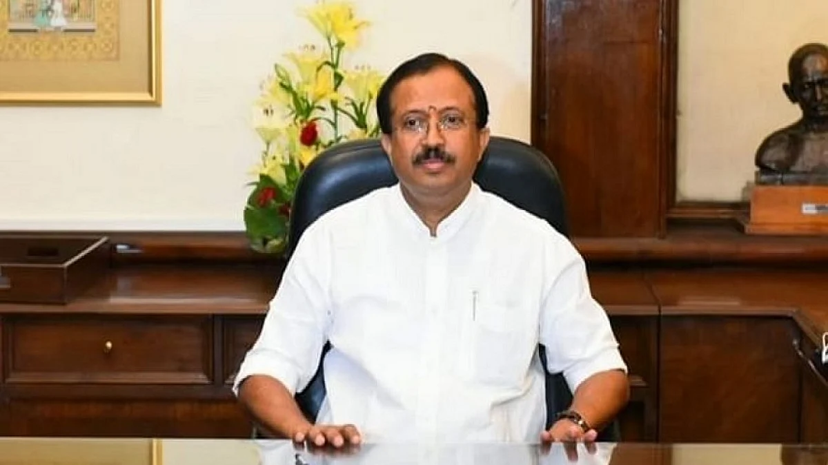 സ്വര്ണക്കടത്ത് നയതന്ത്ര ബാഗില്; മുരളീധരനെ തള്ളി കേന്ദ്ര ധനമന്ത്രാലയം